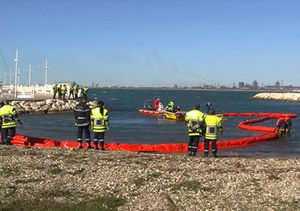 заграждение против загрязнений / плавучее / для спокойной воды