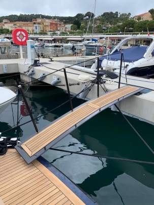 SWISS CARBON Marine Systems Photo 3