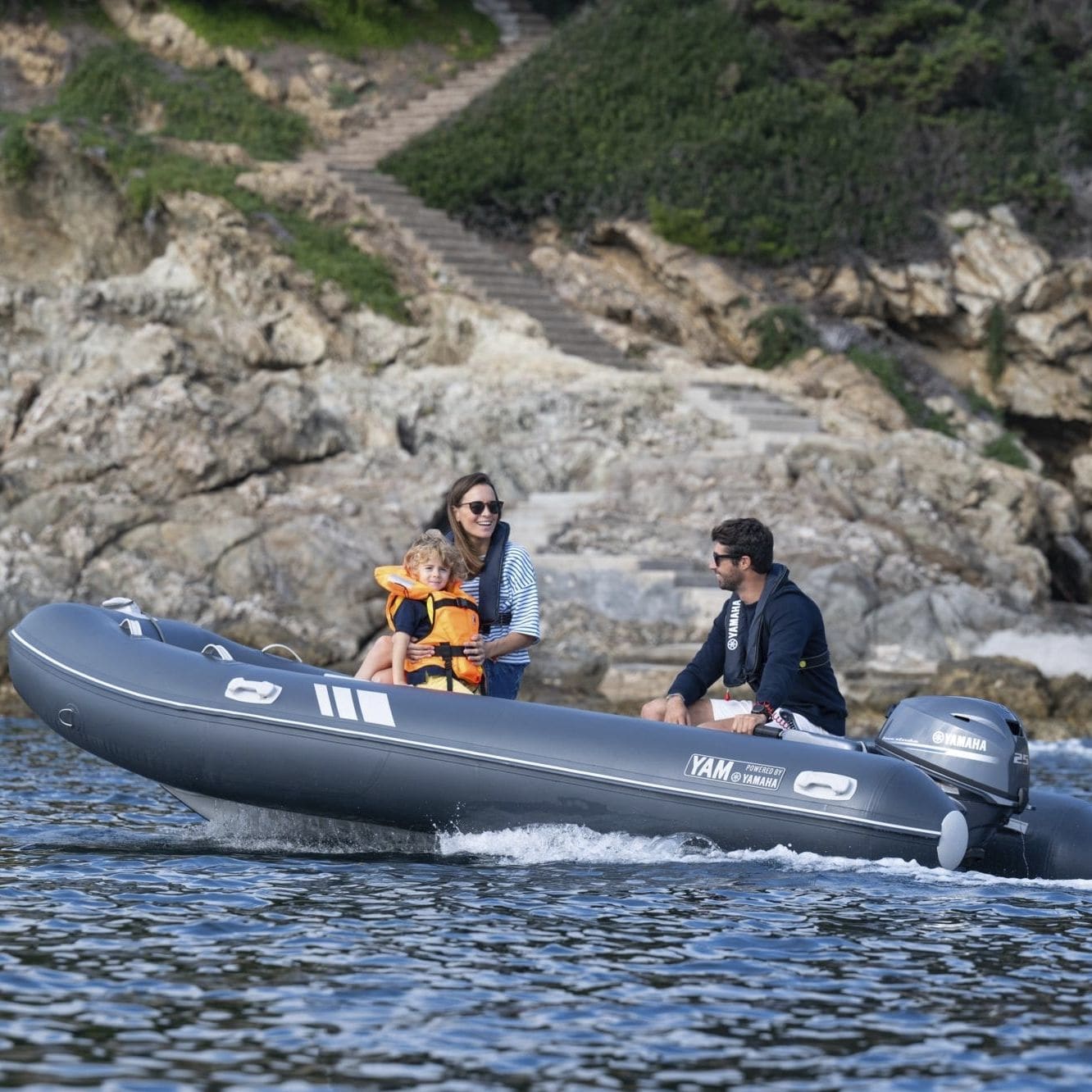 Надувная лодка c подвесным мотором - YAM 420S - Yamaha Motor Europe ...