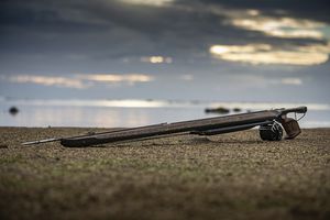 арбалет для подводной охоты из дерева