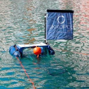морской беспилотник для сбора отходов