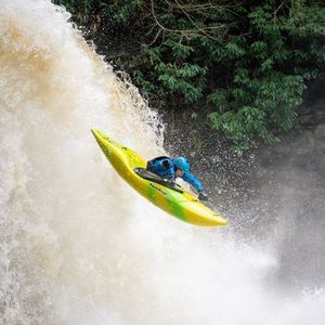 каяк для бурной воды