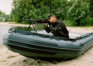 профессиональный катер c подвесным мотором
