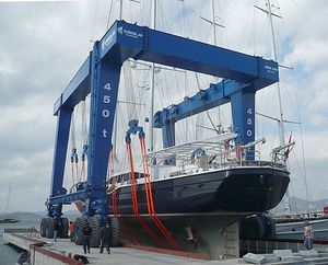 полноприводный судоподъемник 1