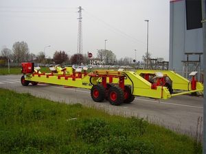 прицеп для тяжелых разгрузочно-погрузочных работ