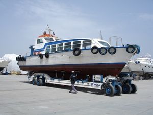 прицеп для тяжелых разгрузочно-погрузочных работ