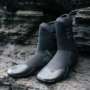 ботинки для водных видов спорта