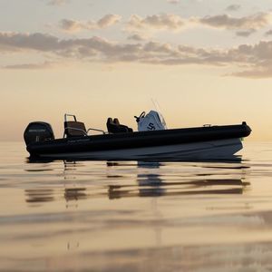 надувная лодка c подвесным мотором