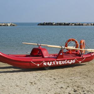 спасательный весельный катамаран