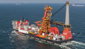 служебное судно для плавания в открытом море для строительных работ