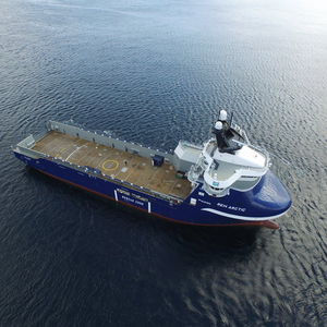 служебное судно для плавания в открытом море снабжения платформ - PSV