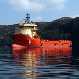служебное судно для плавания в открытом море снабжения платформ - PSV