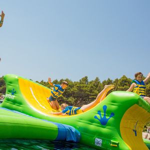 оборудование для игр на воде горка