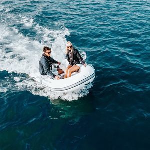 надувная лодка c подвесным мотором