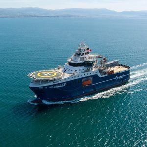 служебное судно для плавания в открытом море для ветряной электростанции