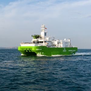 служебное судно для плавания в открытом море для ветряной электростанции