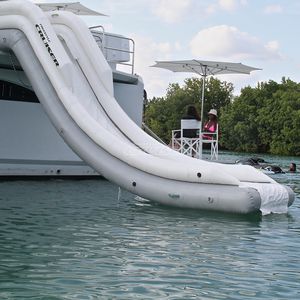 оборудование для игр на воде горка