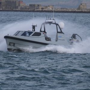 морской беспилотник для ведения наблюдения