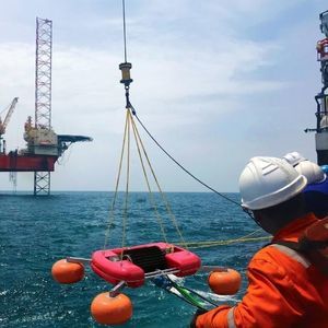 нефтеуловитель с щеткой 1
