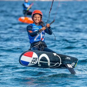 шлем для водных видов спорта