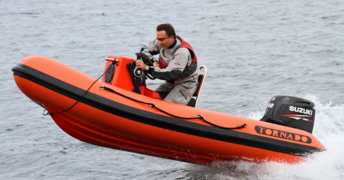 Надувная лодка c подвесным мотором - 3.9M  - Tornado Boats International ApS - RIB / открытая / с рулевой консолью