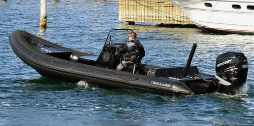 Надувная лодка c подвесным мотором - 7.8M  - Tornado Boats International ApS - RIB / открытая / с центральной консолью
