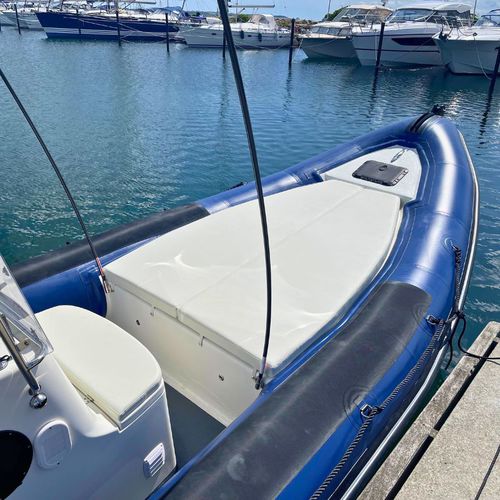 Шкаф для хранения для надувной лодки - Tornado Boats International ApS - для носовой части / по индивидуальному заказу