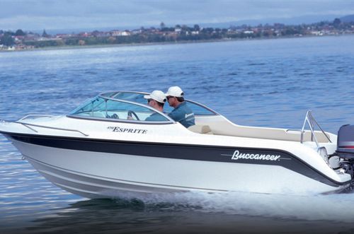 Небольшой катер c подвесным мотором - 470 ESPRITE XL - Buccaneer - с двойной консолью / для водных лыж / макс. 5 человек