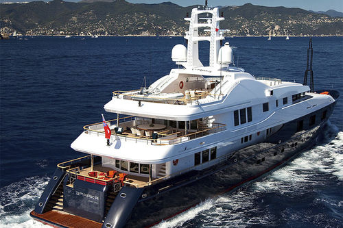 Круизная мега-яхта - BARAKA - TURQUOISE YACHTS - с приподнятой рулевой рубкой / 6 кают / из стали