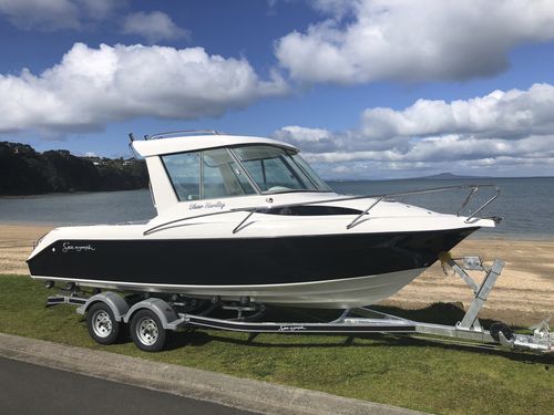 Моторная лодка с каютой c подвесным мотором - Blazer 640 HT - Seanymph Boats - с закрытым кокпитом / хардтоп / для спортивной рыбалки