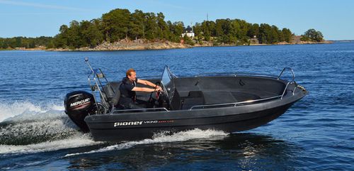 Открытый катер c подвесным мотором - VIKING - Pioner Boats Norway - с центральной консолью / для спортивной рыбалки / макс. 6 человек