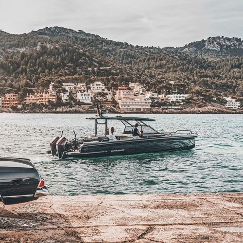 Быстроходный катер c подвесным мотором - Shadow 900 Sun-Top Deep Blue - Brabus Marine - двухмоторный / открытый / высокоэффективный
