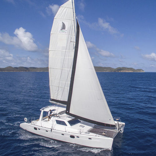 Катамаран - 480 - Voyage Yachts - круизный / 8 спальных мест / с центральным кокпитом