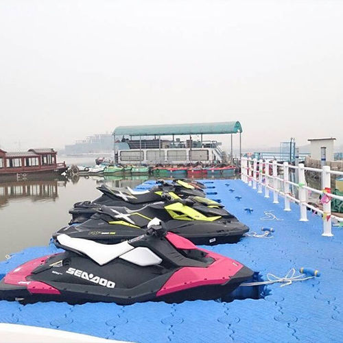 Плавучий док - Shanghai Qihua Waterborne Engineering Construction Co., Ltd - для причаливания / для водного мотоцикла / из HDPE
