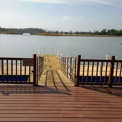 Мосток для яхтенной стоянки - Shanghai Qihua Waterborne Engineering Construction Co., Ltd - плавучий / из алюминия / с поручнем