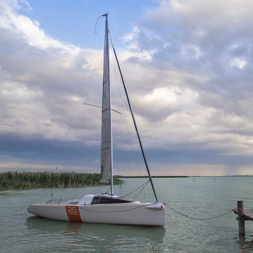 Гоночный парусник - 26 - Championships Yachting Gmbh - для регаты / с кабиной / с подъемным килем