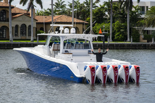 Круизная моторная яхта - 65' ESTRELLA - HCB Yachts - для спортивной рыбалки / хардтоп / открытая