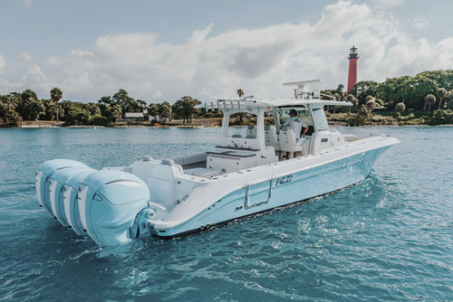 Многокорпусный быстроходный катер - 42' LUJO - HCB Yachts - c подвесным мотором / четырехмоторный / открытый