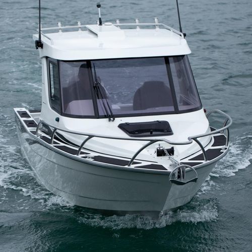 Рыболовно-прогулочный катер c подвесным мотором - 616 GAME KING - Extreme Boats EU Ltd. - с рулевой рубкой / из алюминия / макс. 5 человек