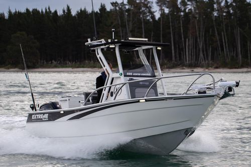 Открытый катер c подвесным мотором - 605 CC - Extreme Boats EU Ltd. - с центральной консолью / для рыбной ловли / оффшорный