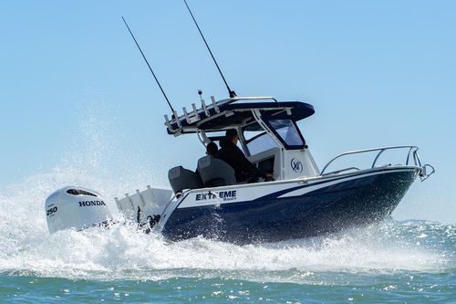 Открытый катер c подвесным мотором - 745 CC - Extreme Boats EU Ltd. - с центральной консолью / для рыбной ловли / из алюминия