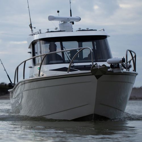 Прогулочный катер с внутренним мотором - 915 XST - Extreme Boats EU Ltd. - с рулевой рубкой / для рыбной ловли / из алюминия