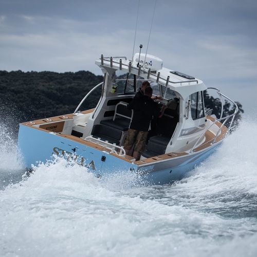 Прогулочный катер с внутренним мотором - 795 XST - Extreme Boats EU Ltd. - дизельный / с рулевой рубкой / для спортивной рыбалки