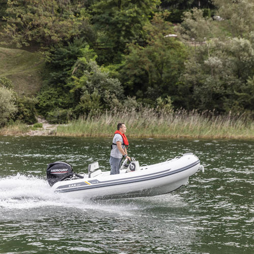 Надувная лодка c подвесным мотором - LUX 12 - MS Marine GmbH - RIB / открытая / с боковой консолью