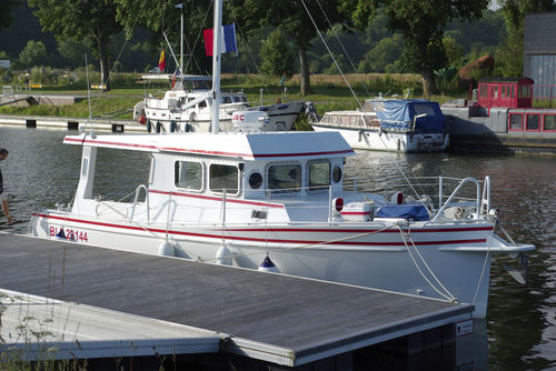 Моторная яхта траулер - JMF 31 - META YACHTS - раздвижная / с рулевой рубкой / валопровод