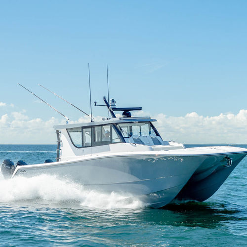 Быстроходный катер катамаран - 46’ - Invincible Boat Company - c подвесным мотором / четырехмоторный / с центральной консолью