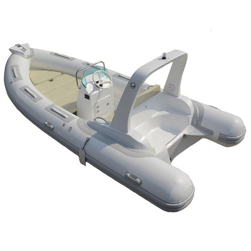 Надувная лодка c подвесным мотором - SK-RIB520C - qingdao sk marine & equipments - полужесткая / с центральной консолью / открытая