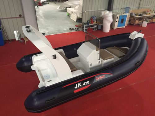 Надувная лодка c подвесным мотором - RIB 430 LUX  - qingdao sk marine & equipments - с центральной консолью / макс. 7 человек / кормовая дуга