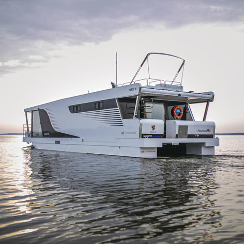 Барка катамаран - S51 line - Catamarans-HT - с внутренним мотором / электрическая / с флайбриджем