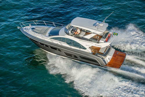 Круизная моторная яхта - 510 GT - Schaefer Yachts - с флайбриджем / 3 каюты / 7 спальных мест